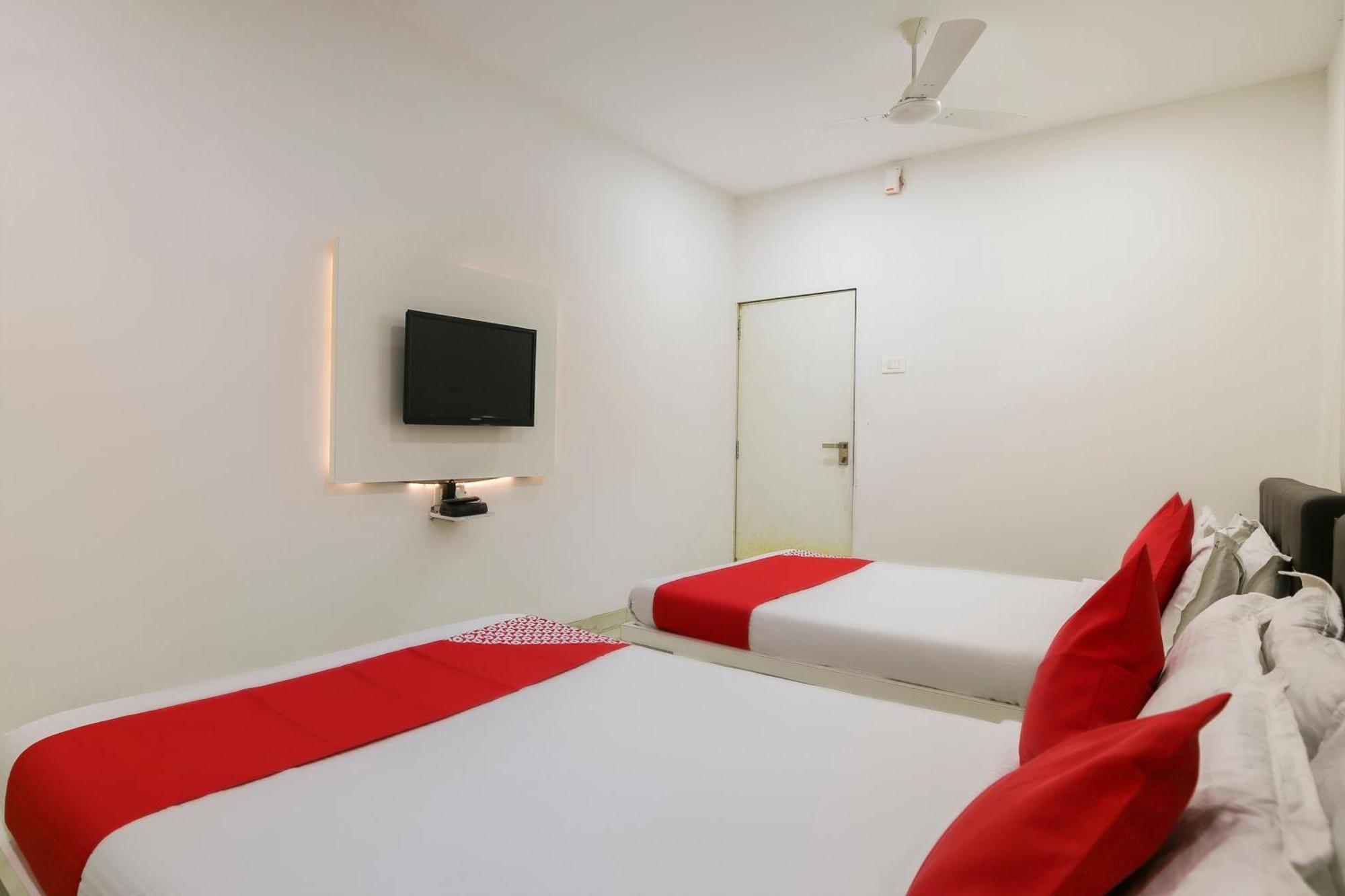 Hotel O Shiv Vatika Banquet & Rooms Bhatha Екстер'єр фото