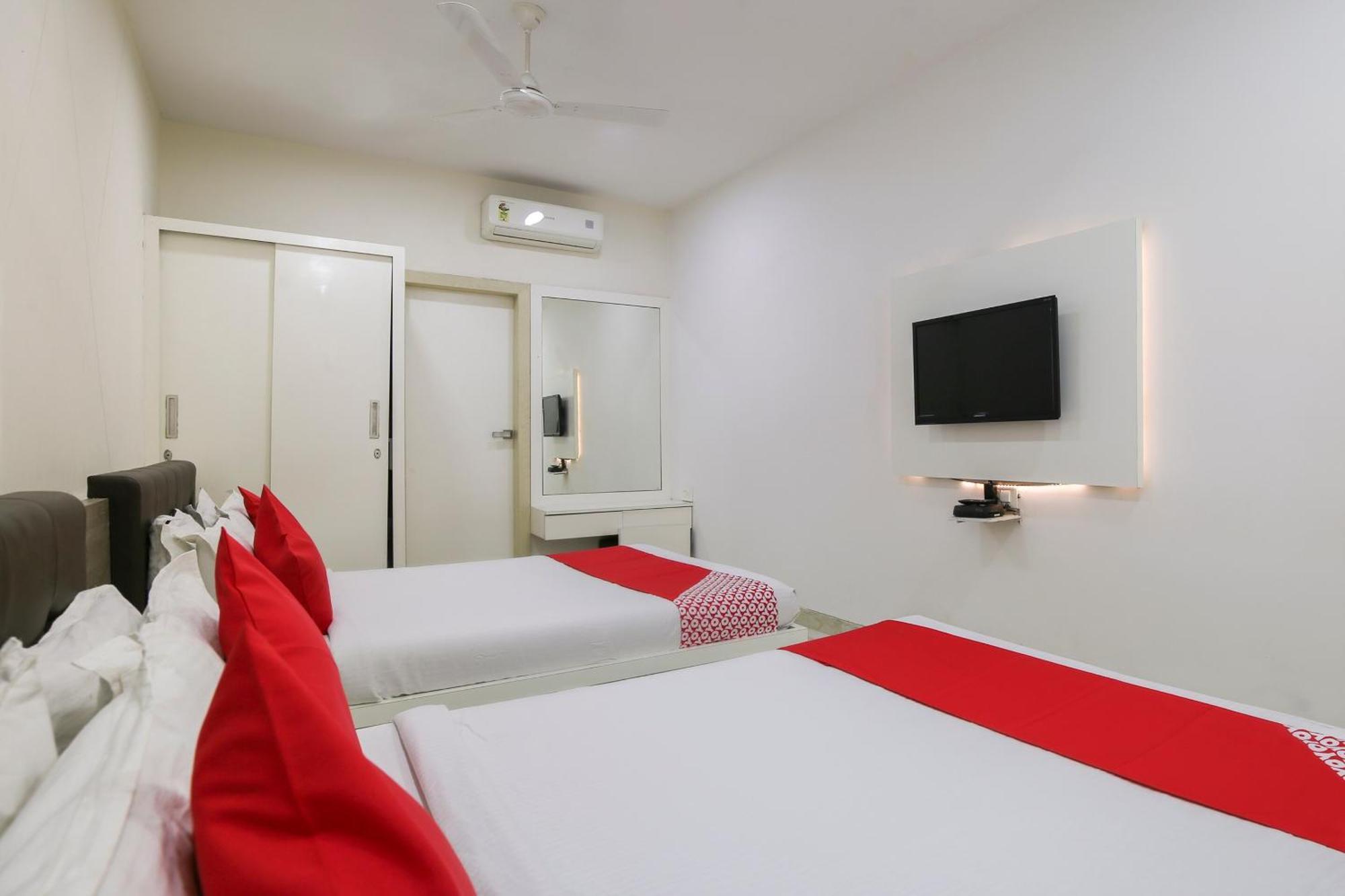 Hotel O Shiv Vatika Banquet & Rooms Bhatha Екстер'єр фото